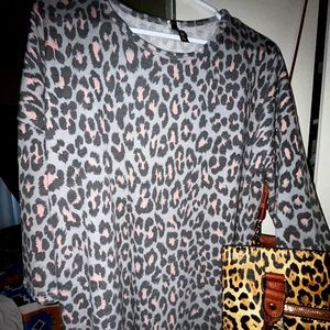 Leopard top